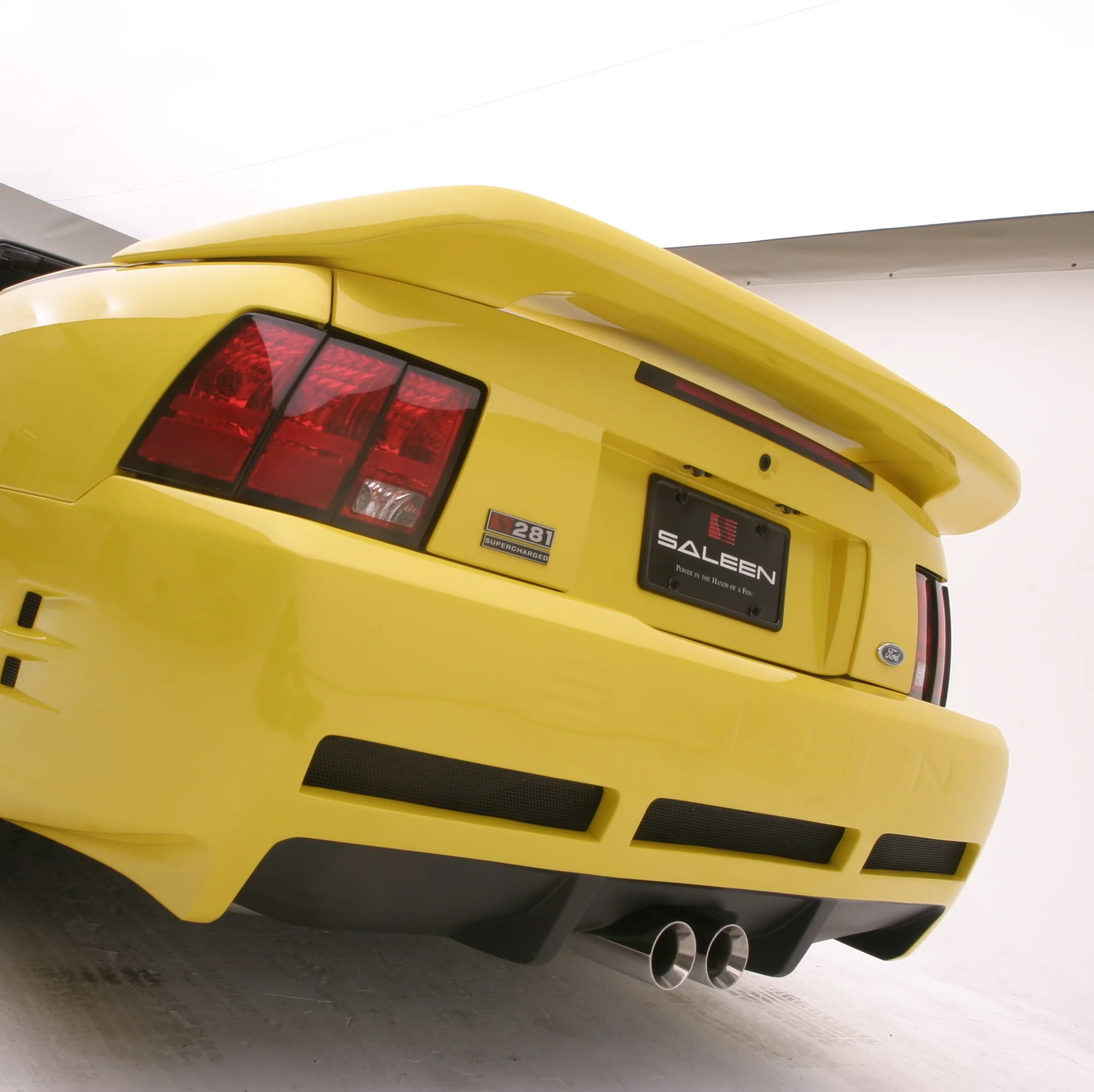 Screen Kit, Rear Fascia, 99-04 S281